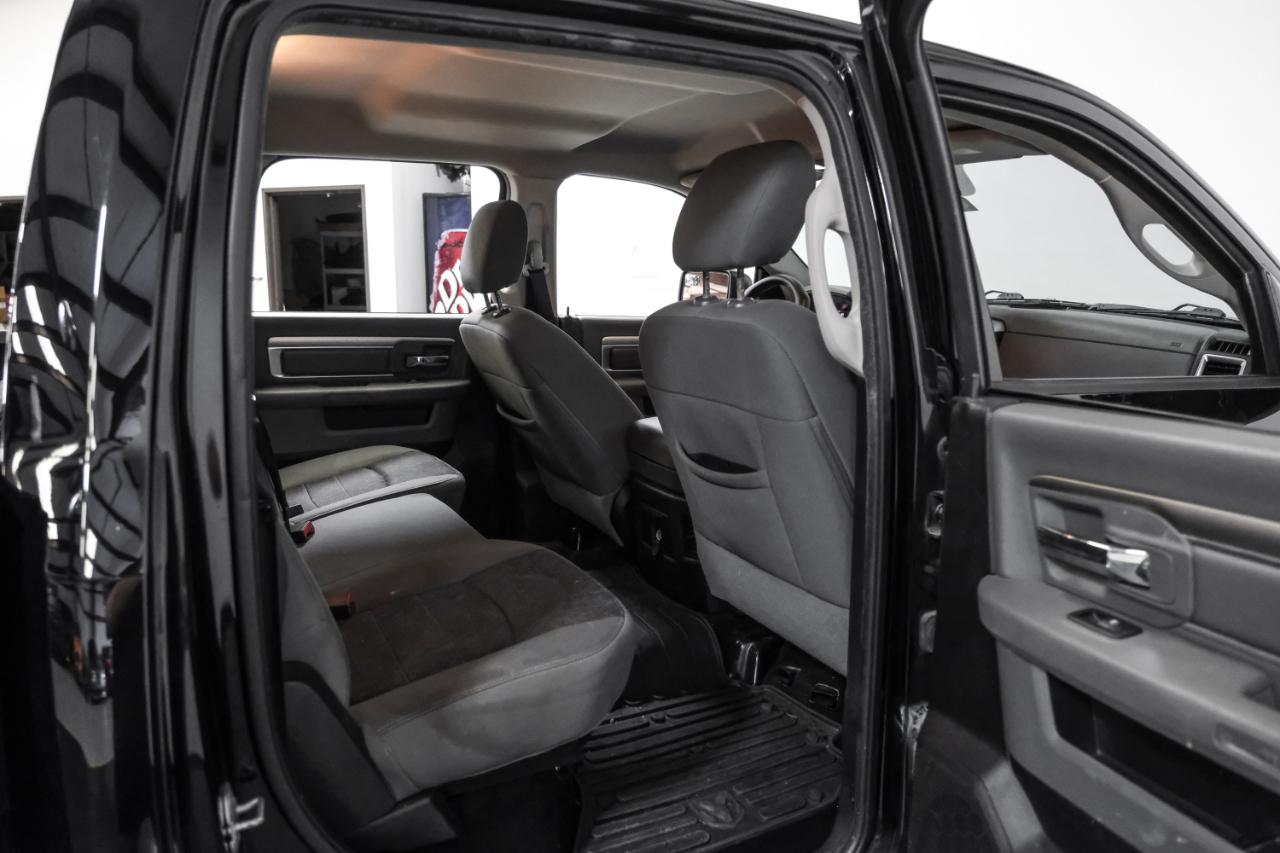 RAM 1500 4WD Crew Cab 140.5" Big Horn 2014
