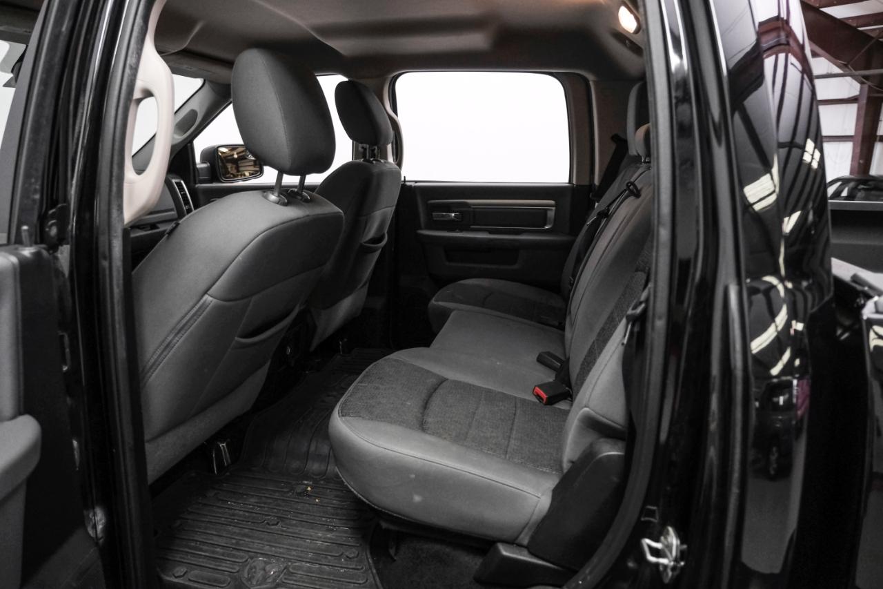 RAM 1500 4WD Crew Cab 140.5" Big Horn 2014