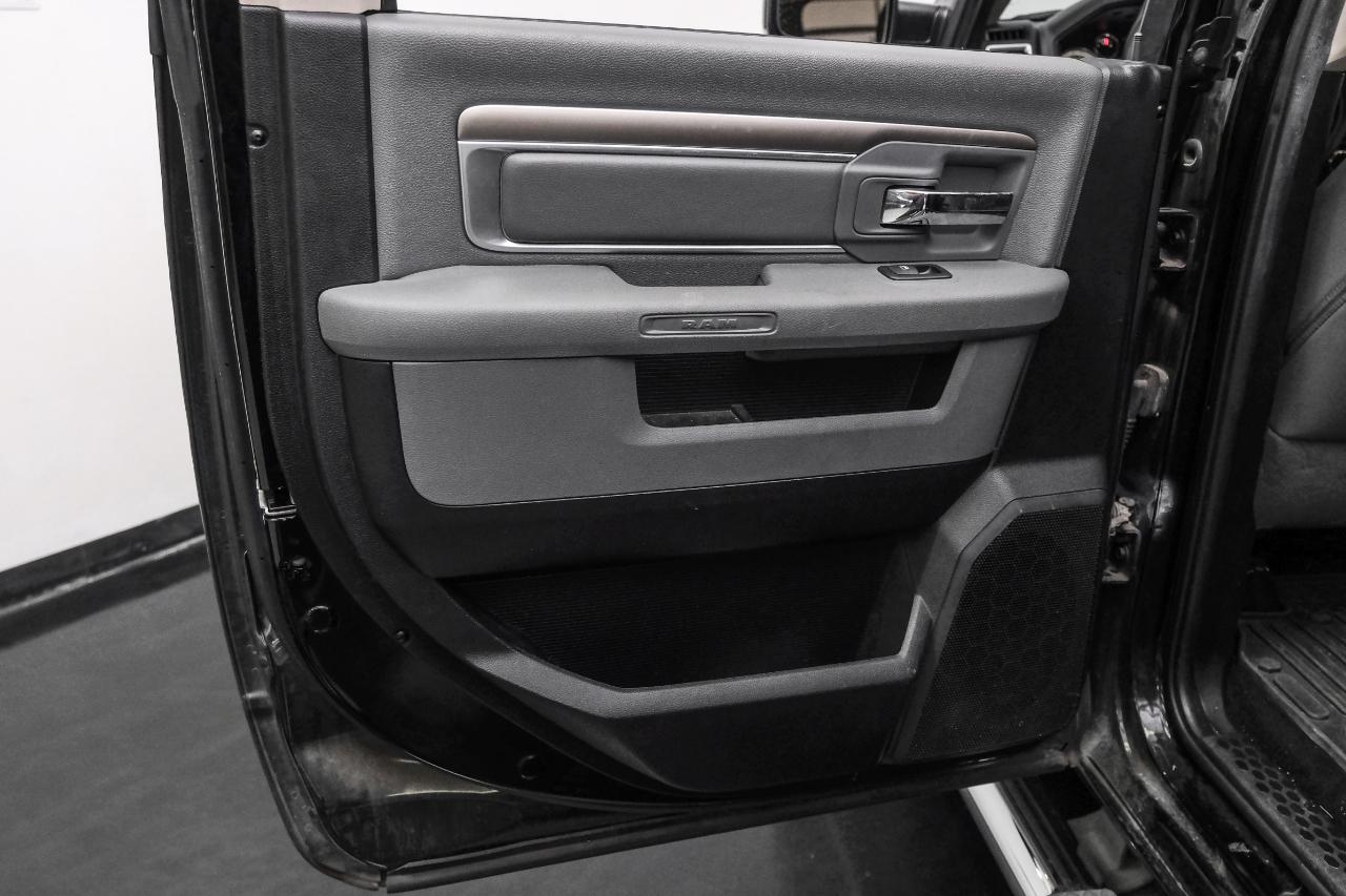 RAM 1500 4WD Crew Cab 140.5" Big Horn 2014