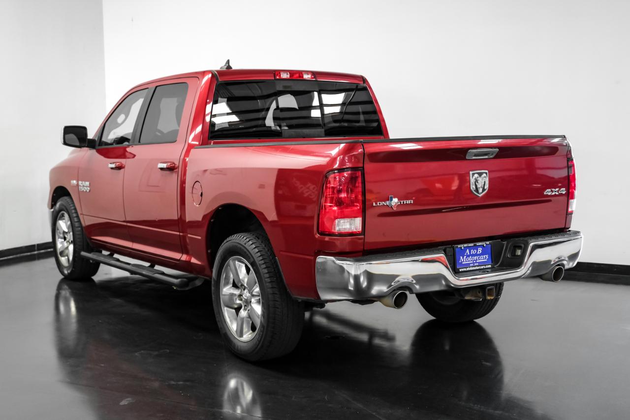RAM 1500 4WD Crew Cab 140.5" Lone Star 2014