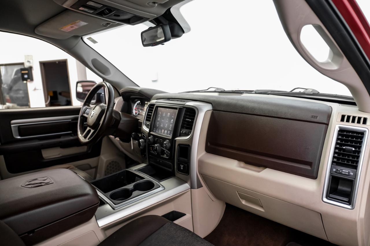 RAM 1500 4WD Crew Cab 140.5" Lone Star 2014