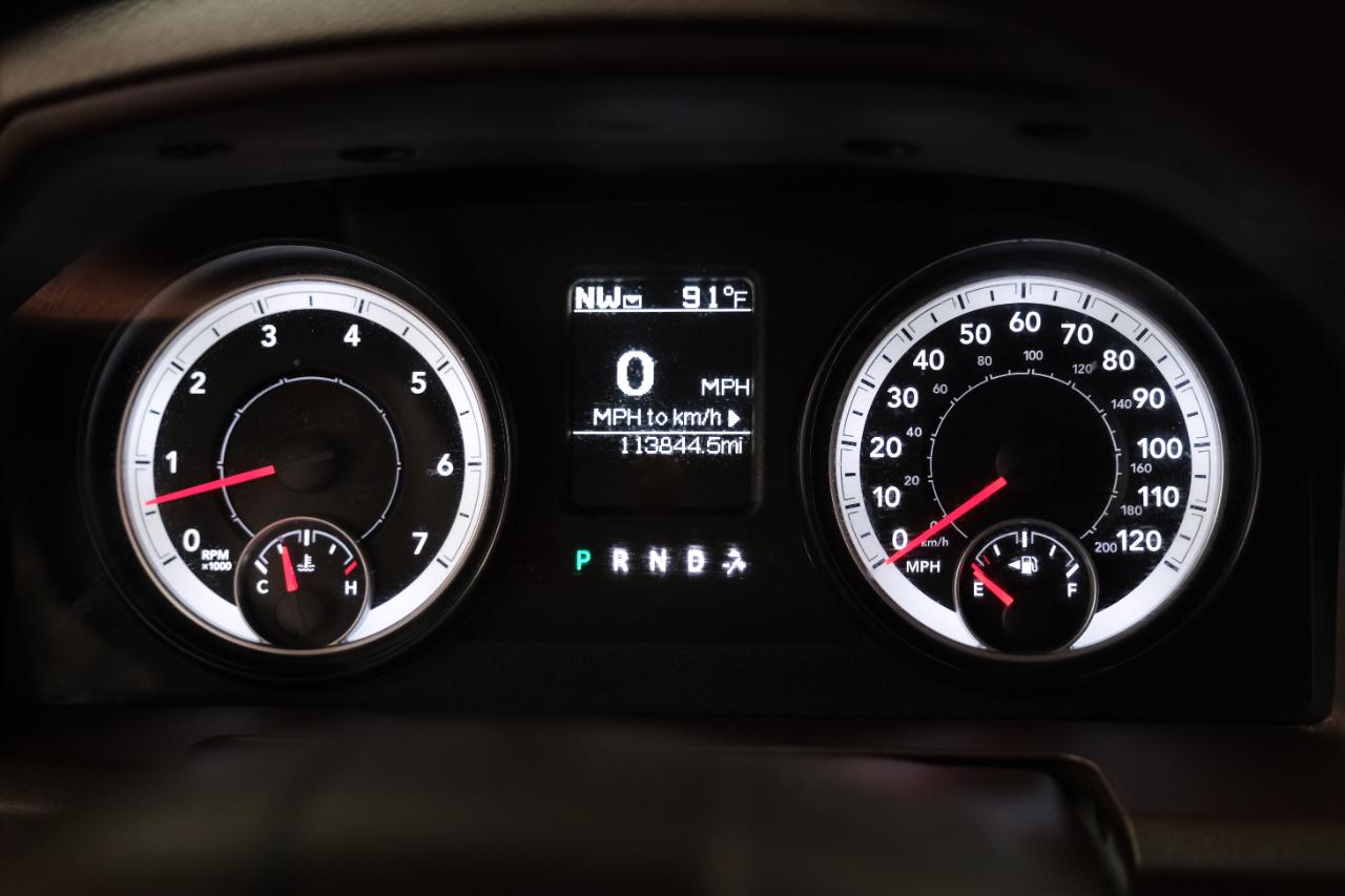 RAM 1500 4WD Crew Cab 140.5" Lone Star 2014