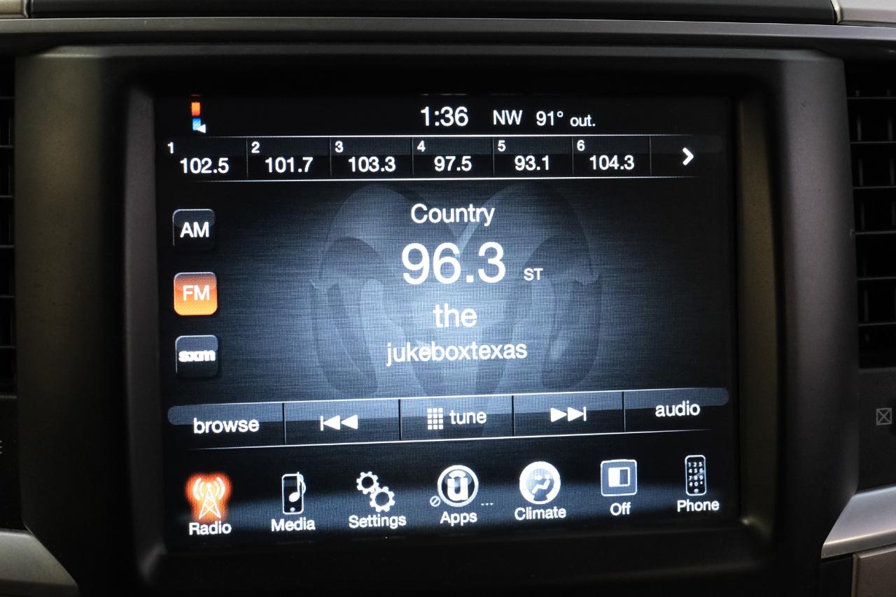 RAM 1500 4WD Crew Cab 140.5" Lone Star 2014