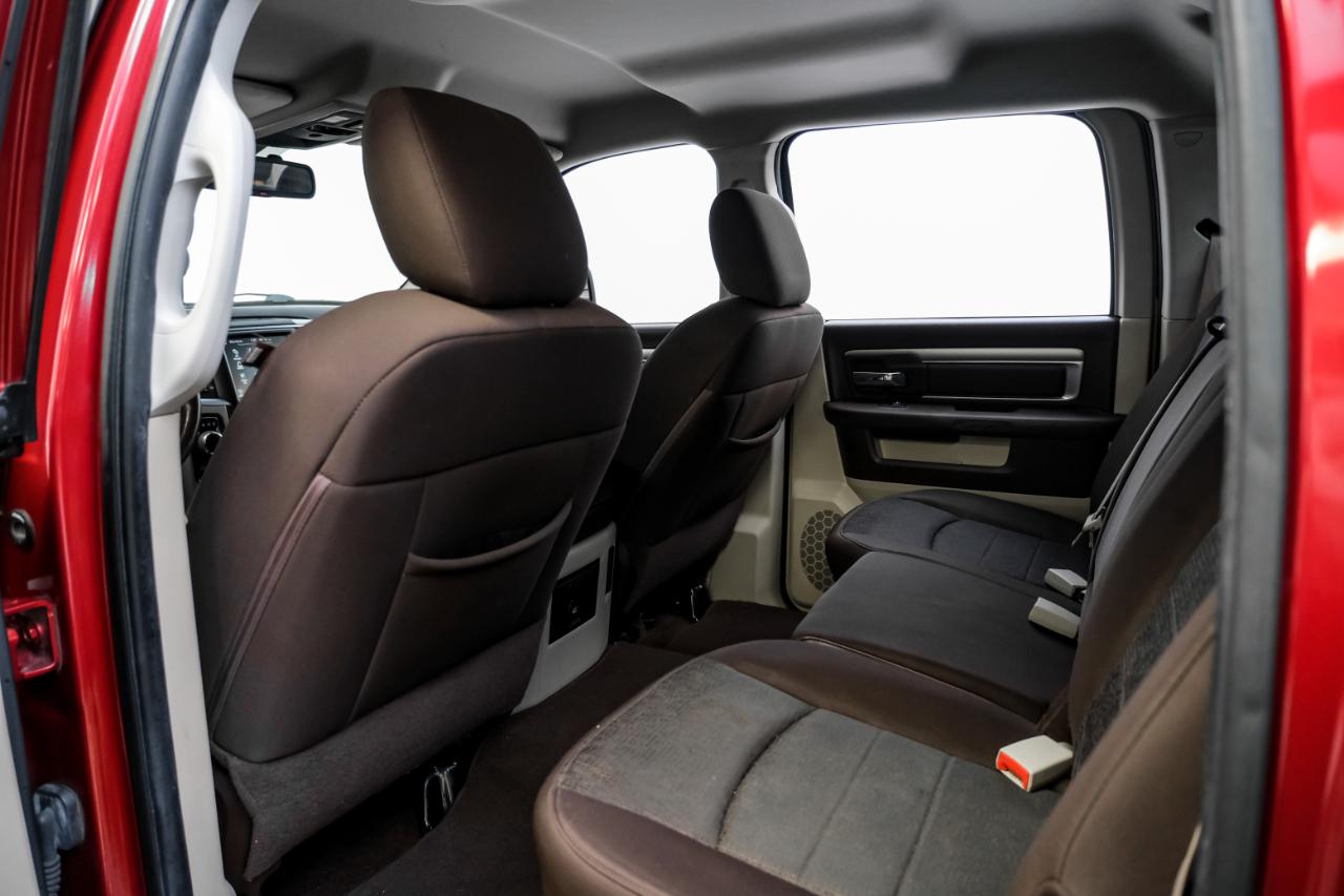RAM 1500 4WD Crew Cab 140.5" Lone Star 2014