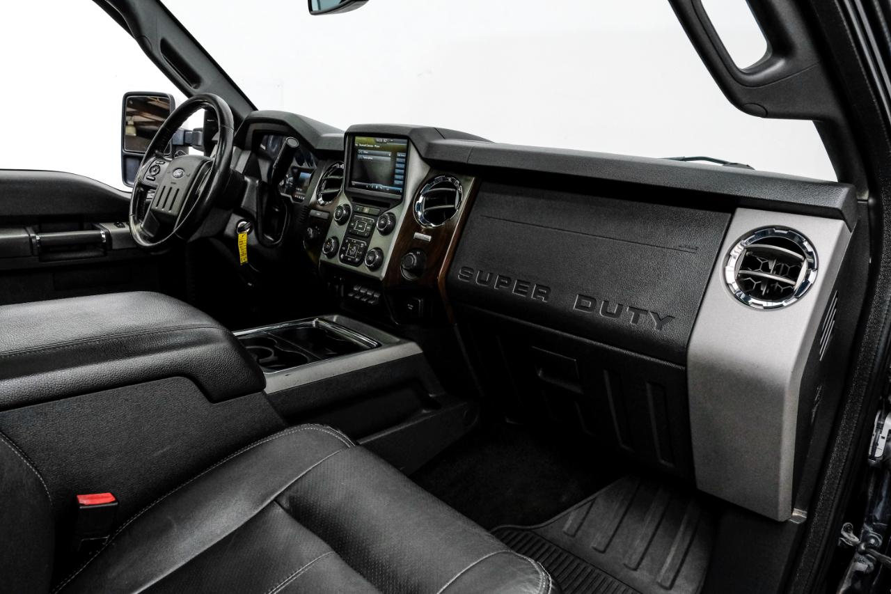 Ford Super Duty F-350 DRW 4WD Crew Cab 172" Lariat 2016