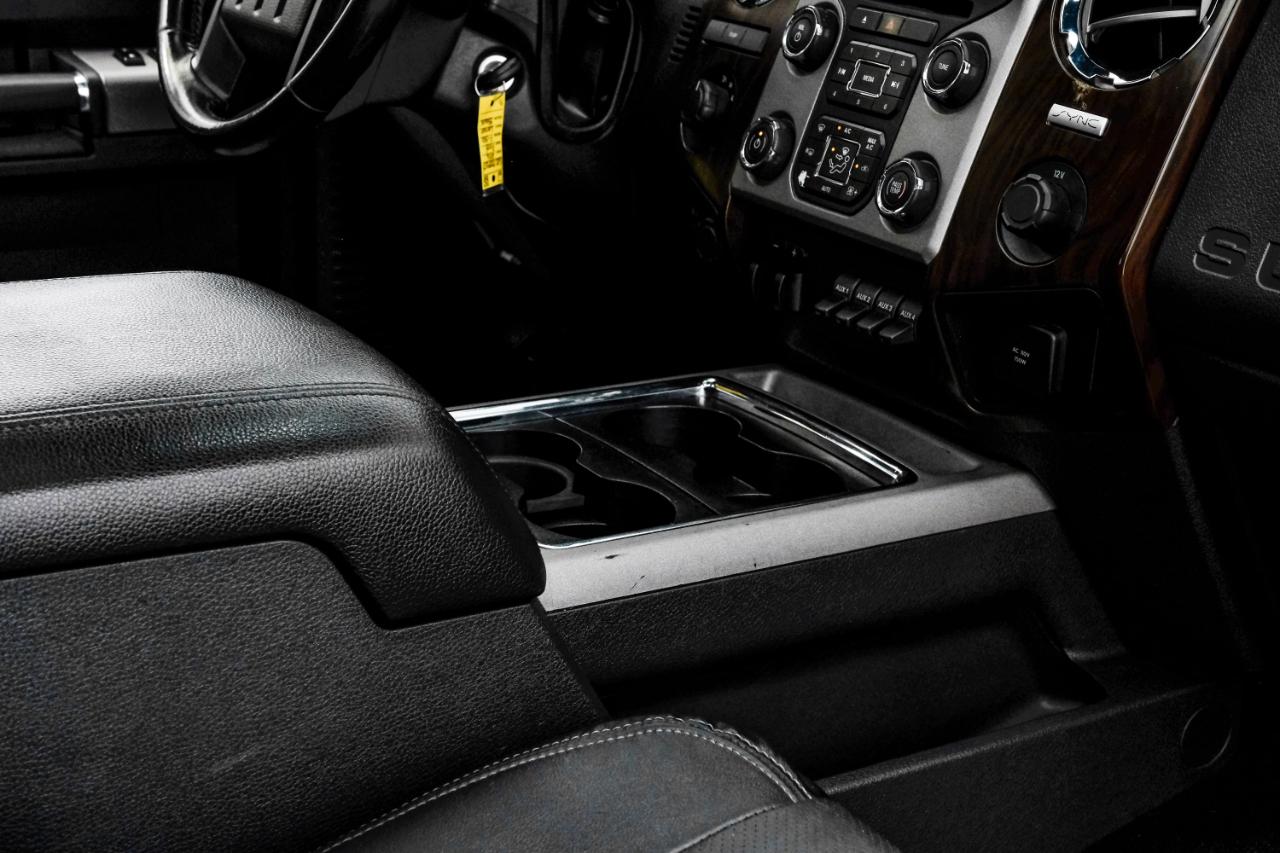 Ford Super Duty F-350 DRW 4WD Crew Cab 172" Lariat 2016
