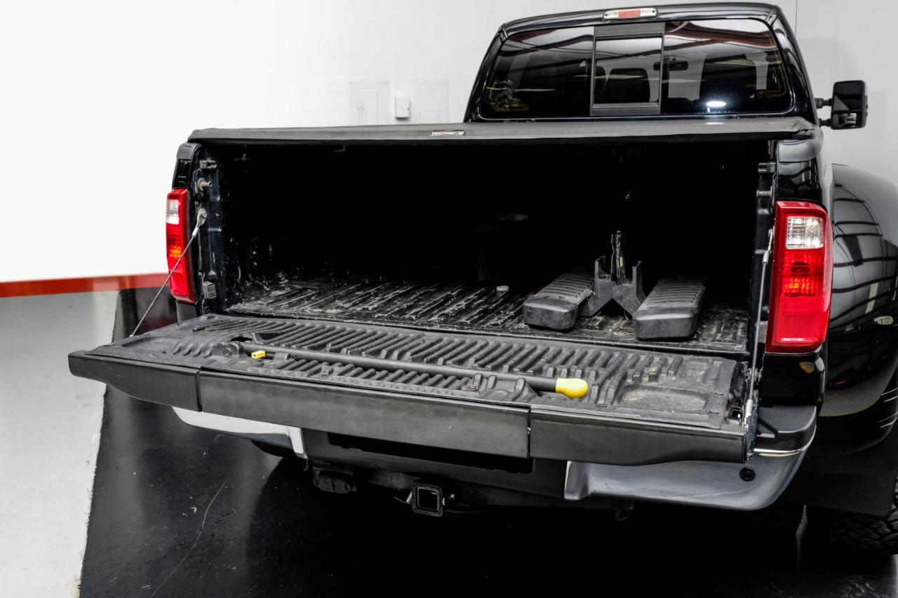 Ford Super Duty F-350 DRW 4WD Crew Cab 172" Lariat 2016