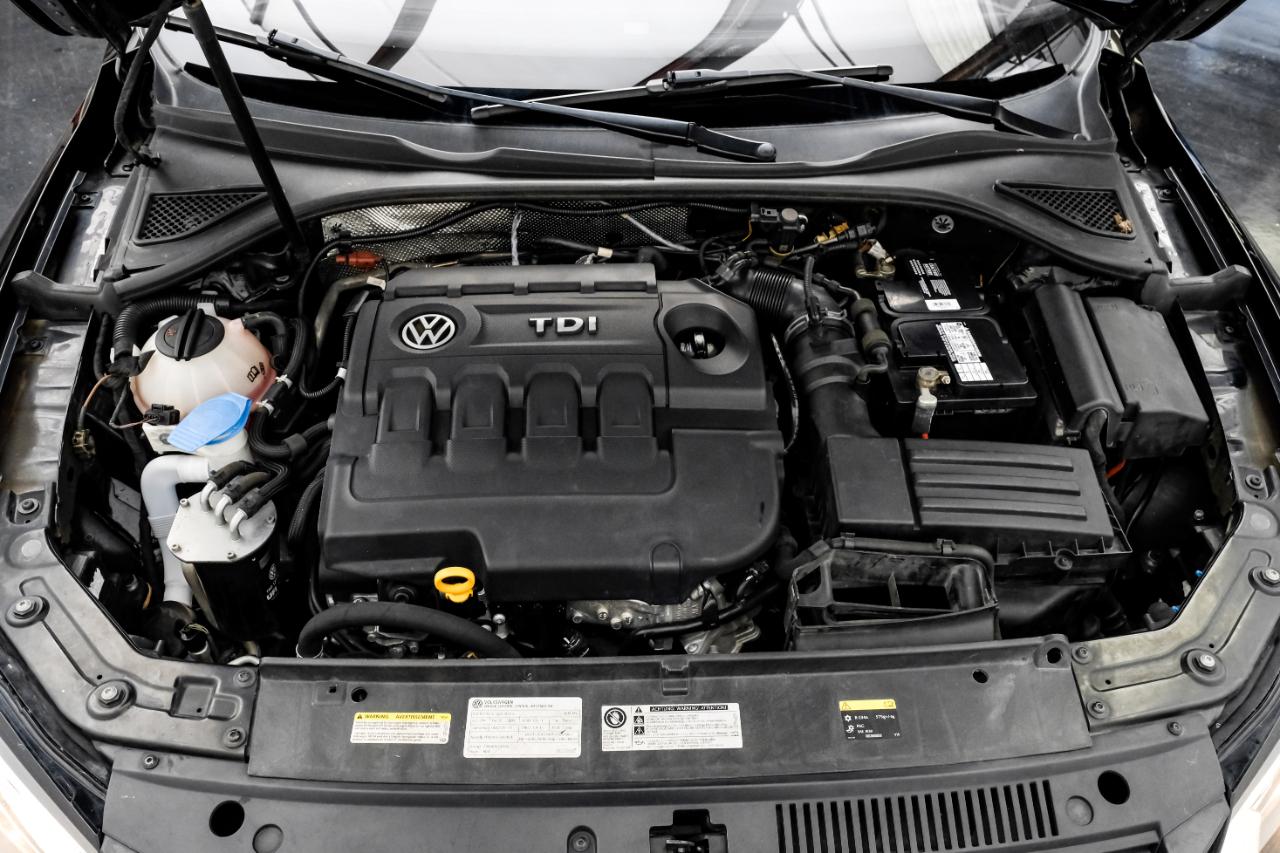 Volkswagen Passat 4dr Sdn 2.0L Manual TDI SE 2015