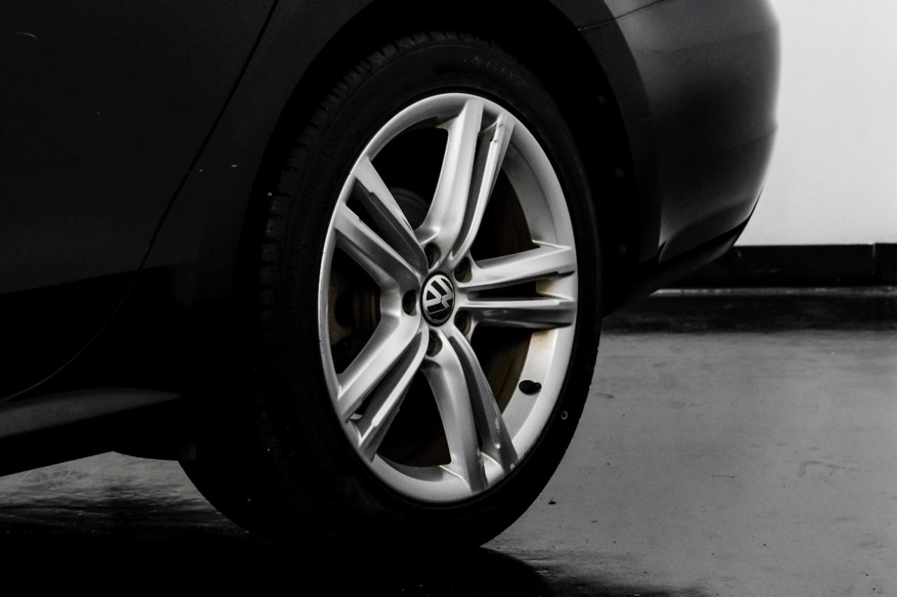 Volkswagen Passat 4dr Sdn 2.0L Manual TDI SE 2015