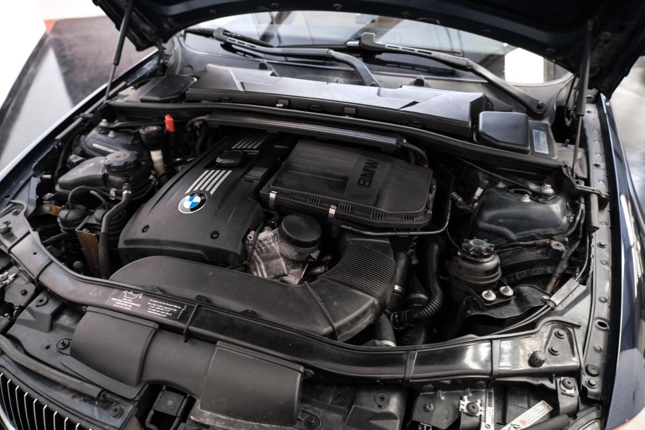 BMW 3 Series 4dr Sdn 335xi AWD 2007