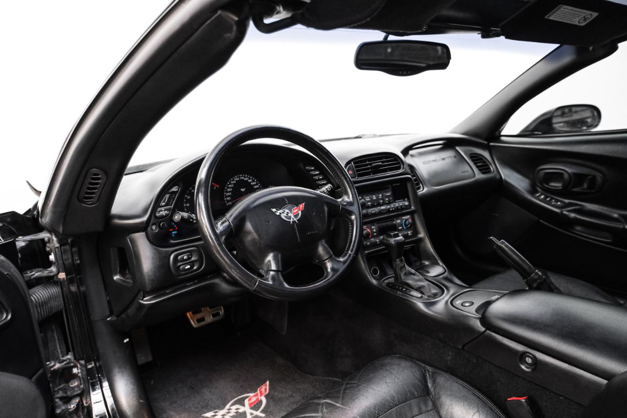 Chevrolet Corvette 2dr Cpe 2001