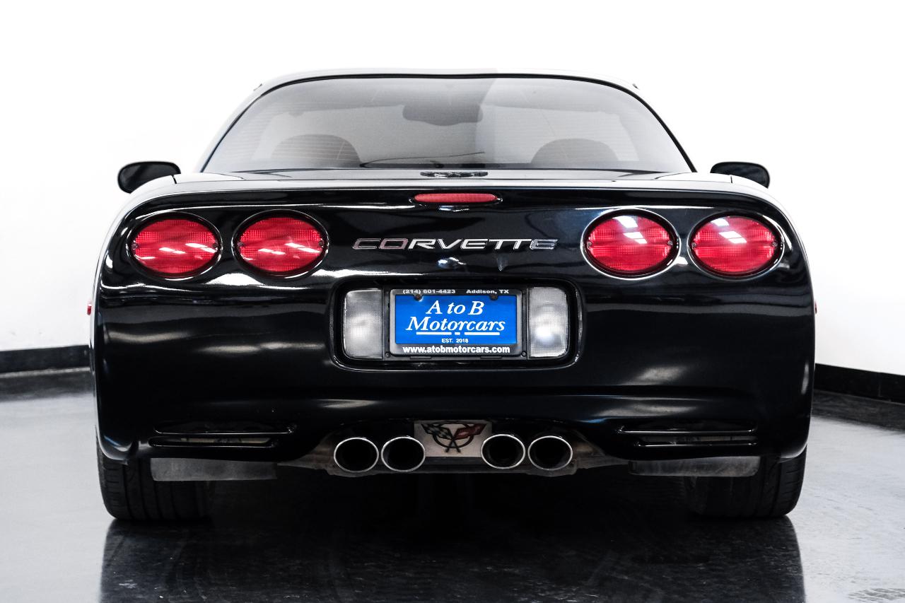 Chevrolet Corvette 2dr Cpe 2001