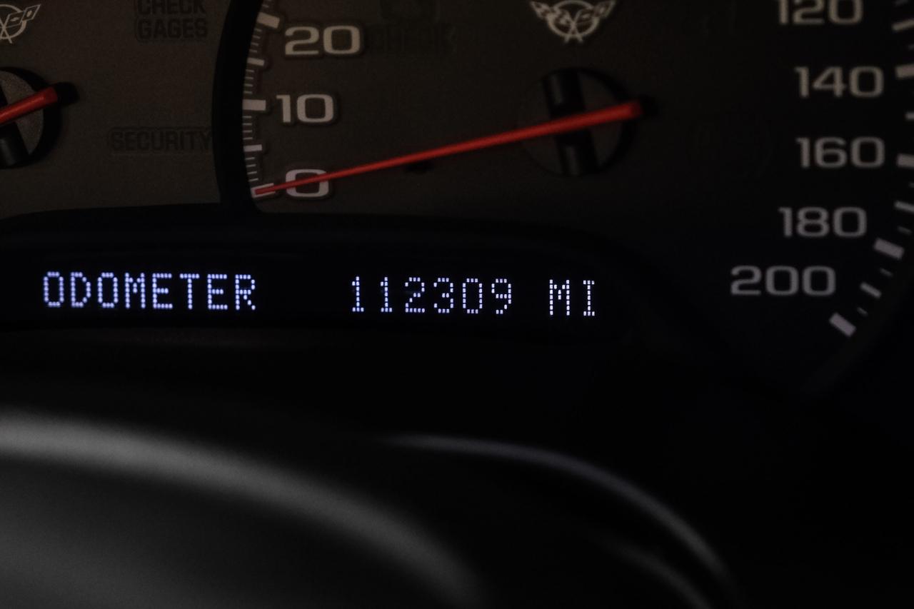 Chevrolet Corvette 2dr Cpe 2001