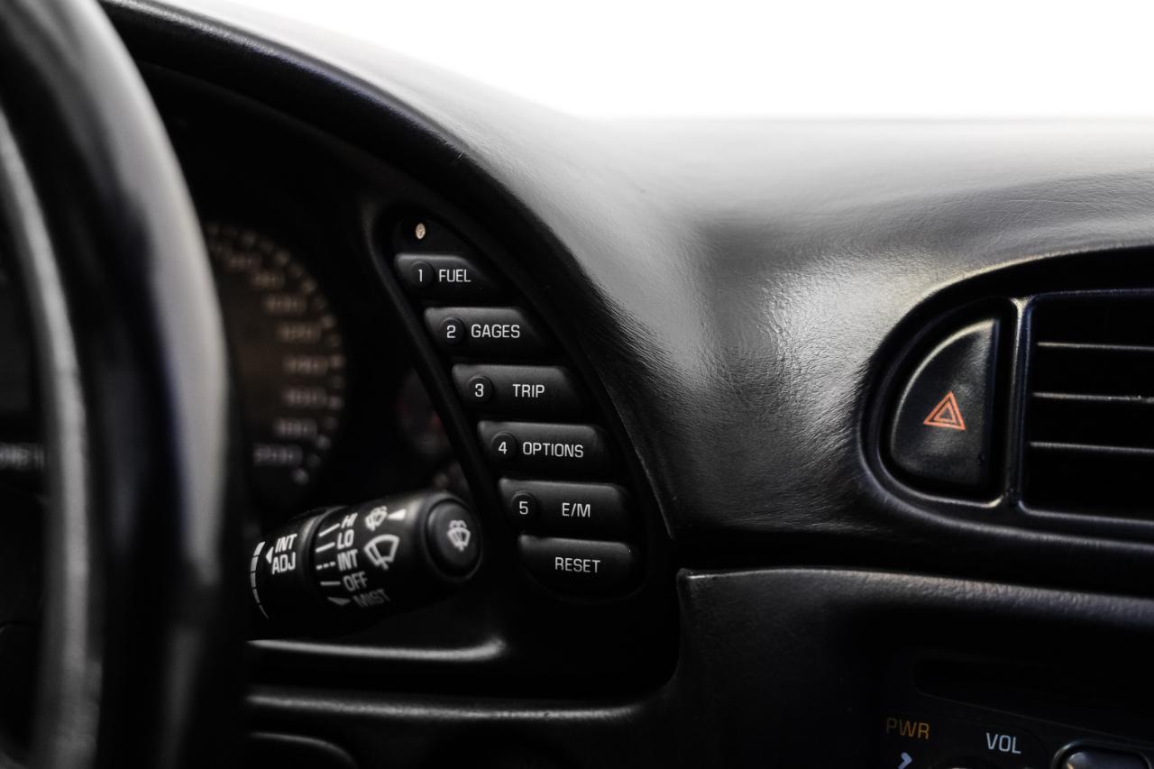 Chevrolet Corvette 2dr Cpe 2001