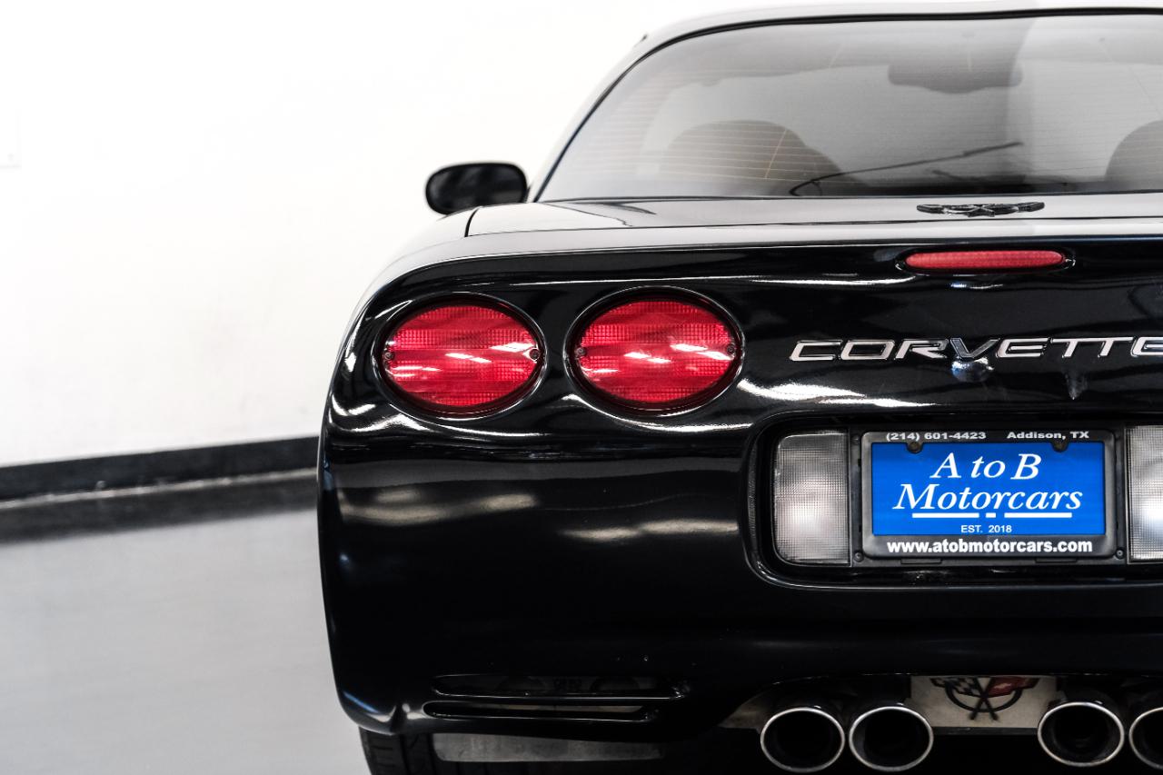 Chevrolet Corvette 2dr Cpe 2001