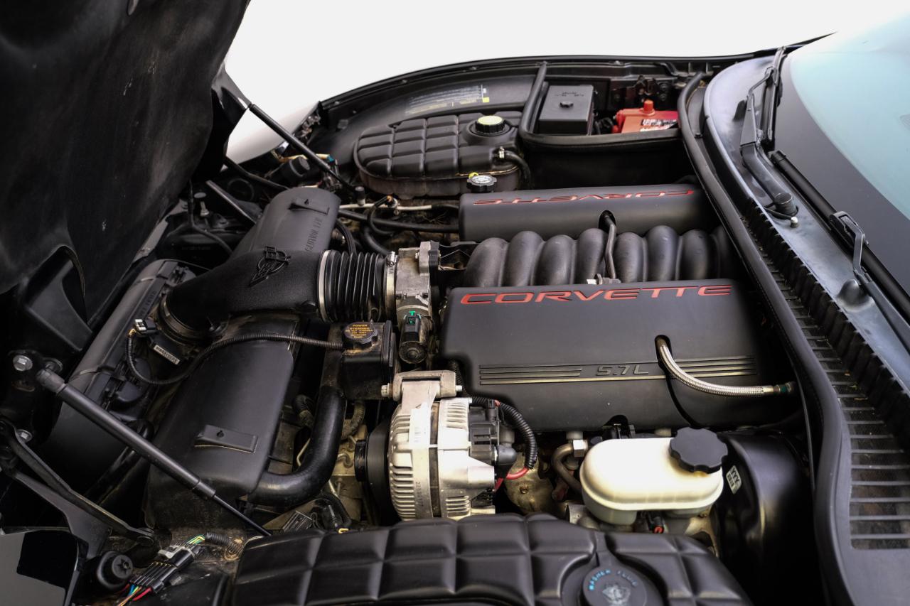 Chevrolet Corvette 2dr Cpe 2001