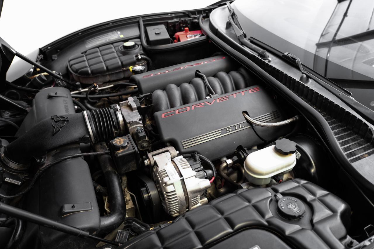 Chevrolet Corvette 2dr Cpe 2001
