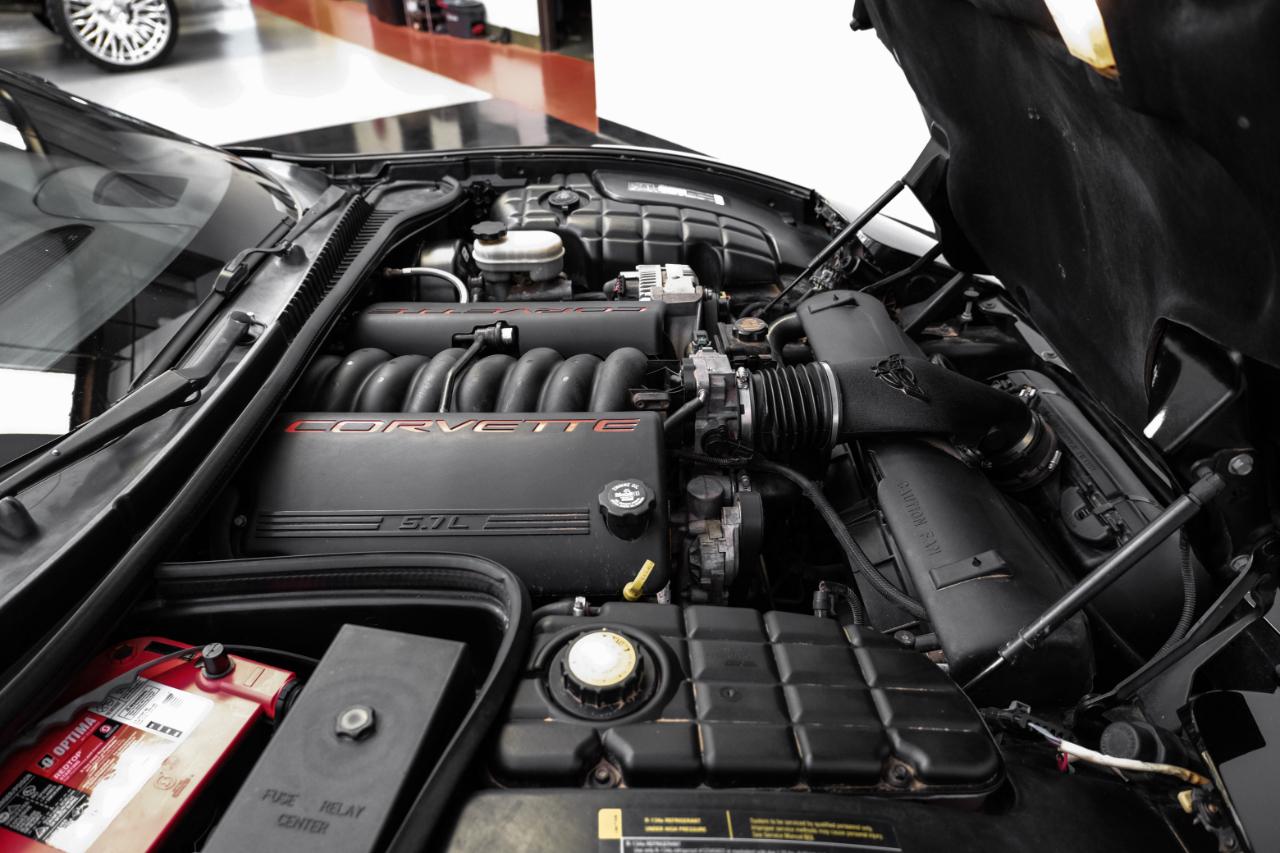 Chevrolet Corvette 2dr Cpe 2001