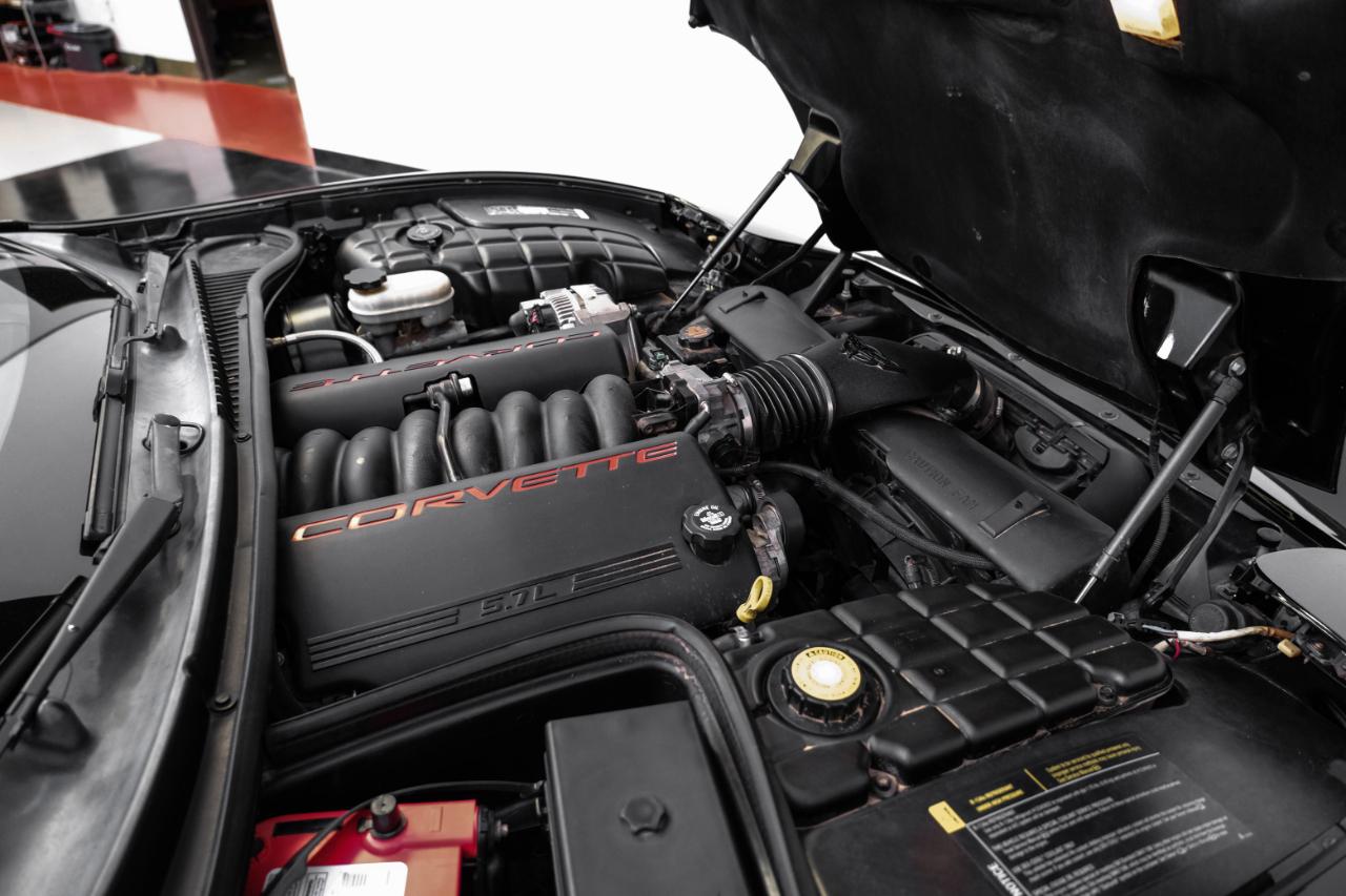 Chevrolet Corvette 2dr Cpe 2001