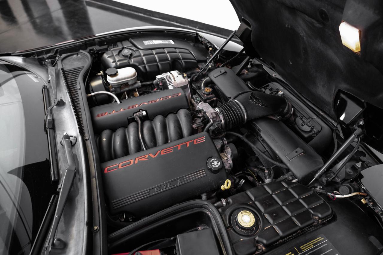 Chevrolet Corvette 2dr Cpe 2001