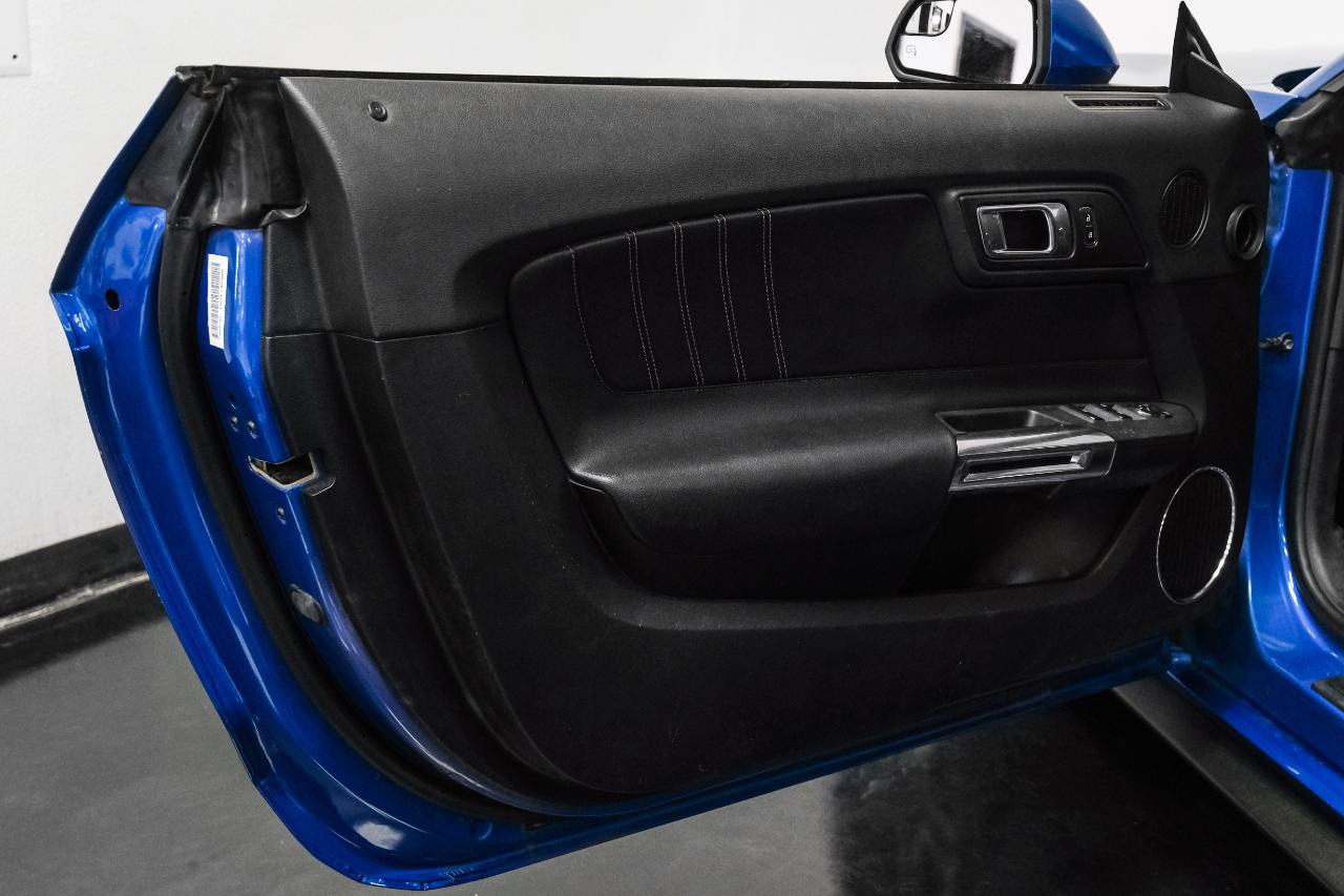 Ford Mustang EcoBoost Convertible 2020