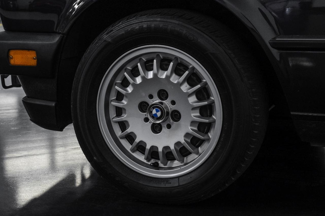 BMW 325e 4dr Sedan 4dr 5-Spd 1985