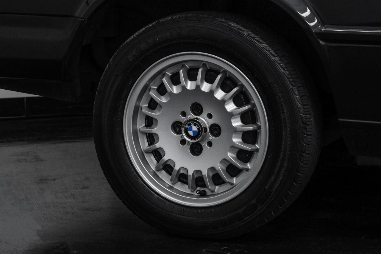 BMW 325e 4dr Sedan 4dr 5-Spd 1985