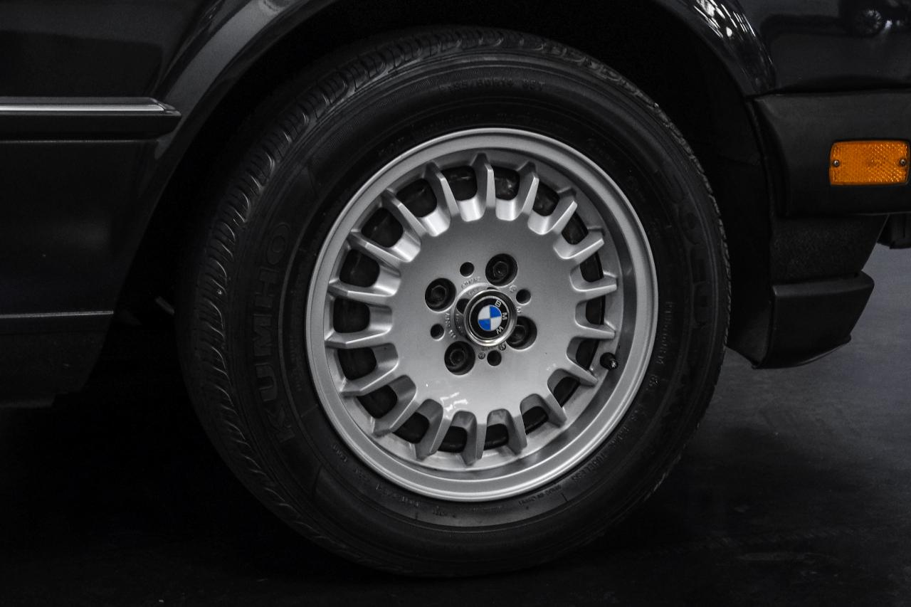 BMW 325e 4dr Sedan 4dr 5-Spd 1985