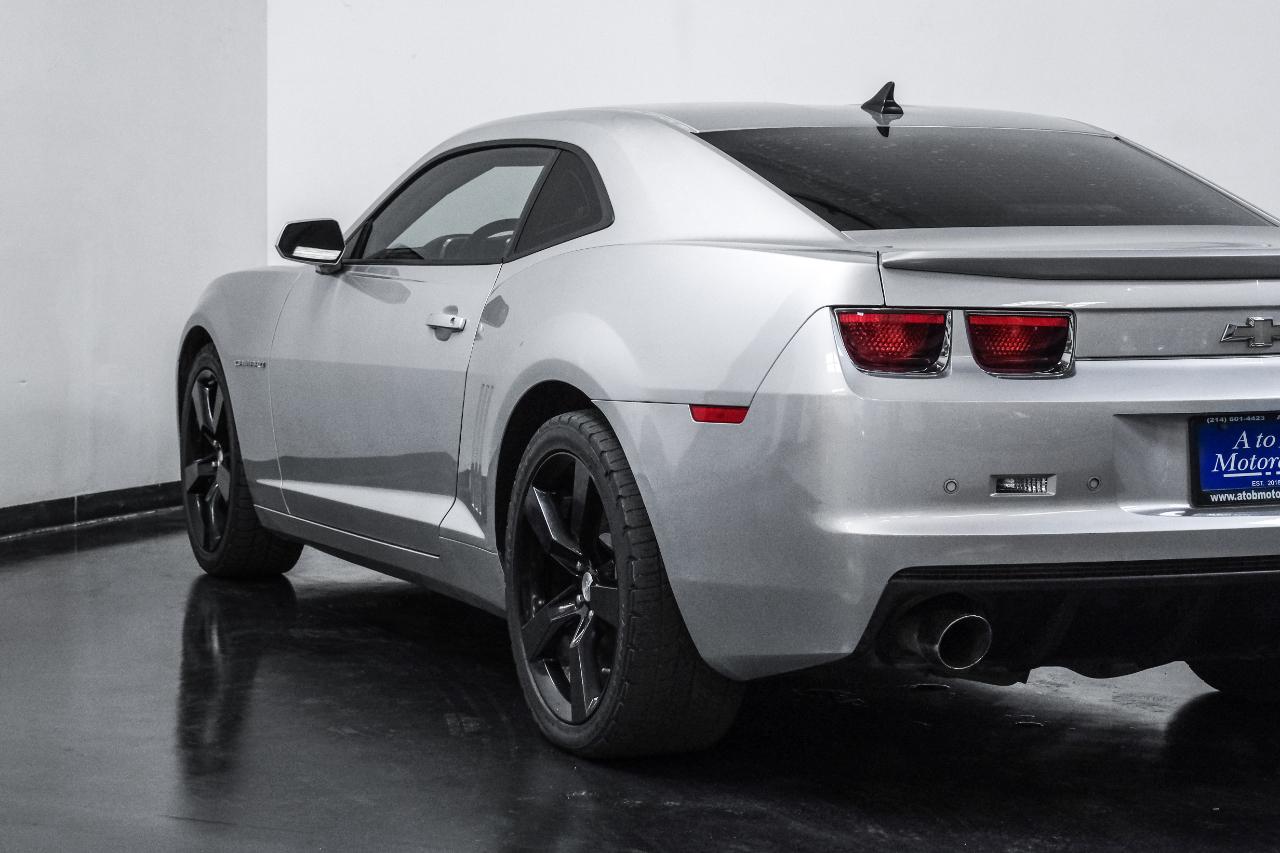 Chevrolet Camaro 2dr Cpe 1SS 2011