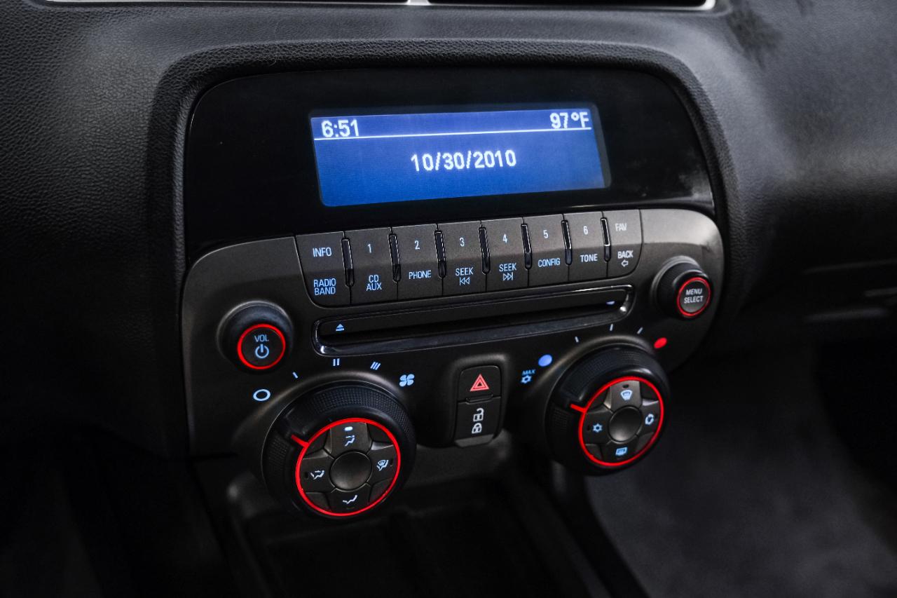 Chevrolet Camaro 2dr Cpe 1SS 2011