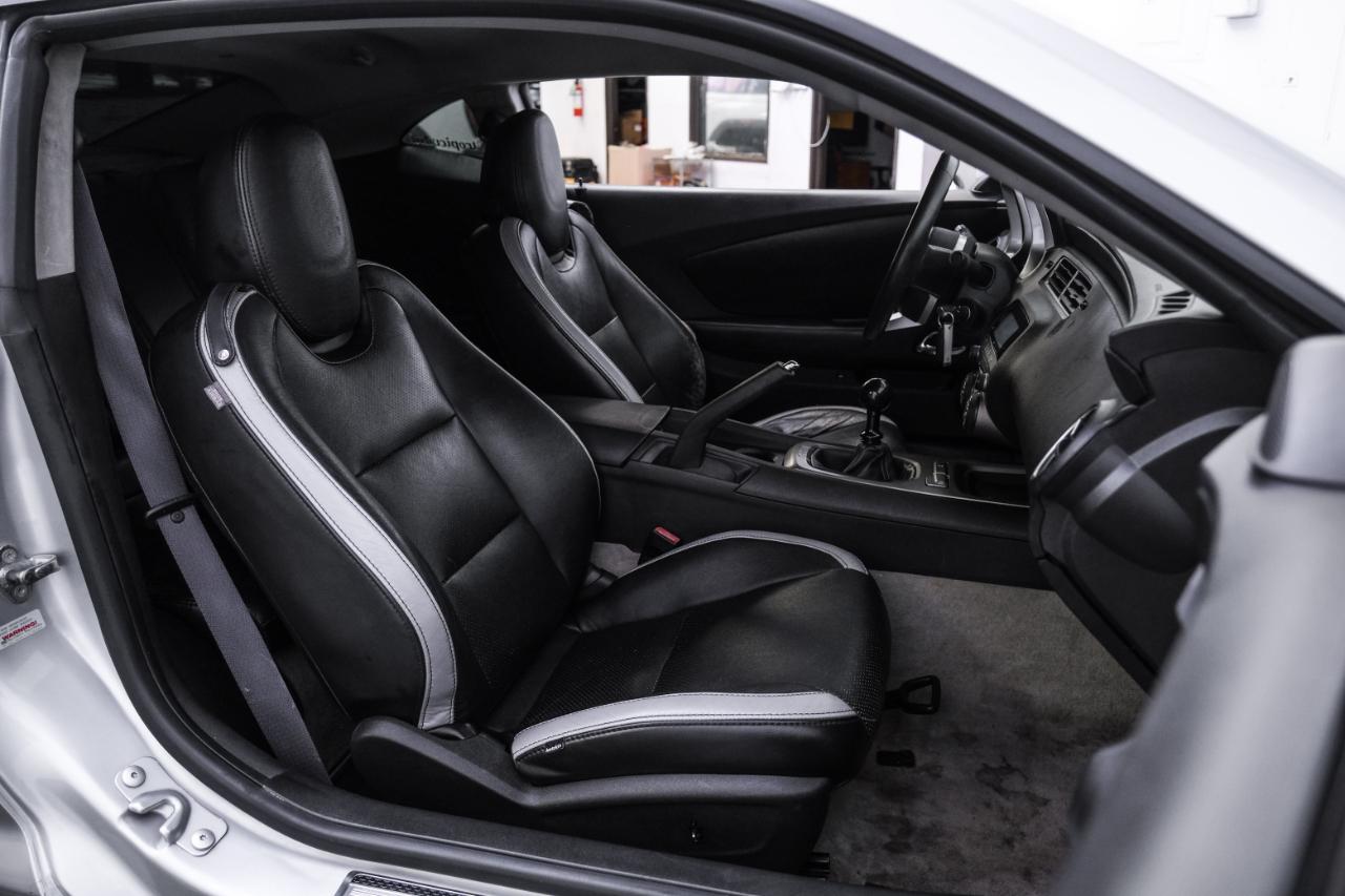 Chevrolet Camaro 2dr Cpe 1SS 2011