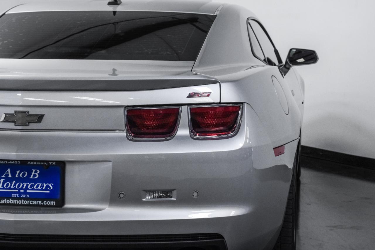 Chevrolet Camaro 2dr Cpe 1SS 2011