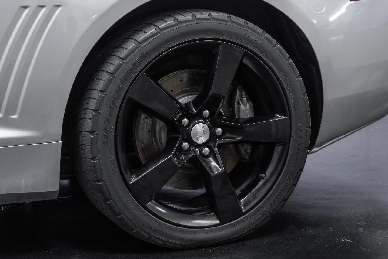 Chevrolet Camaro 2dr Cpe 1SS 2011