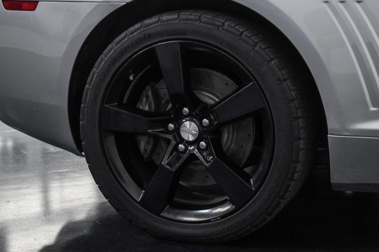 Chevrolet Camaro 2dr Cpe 1SS 2011