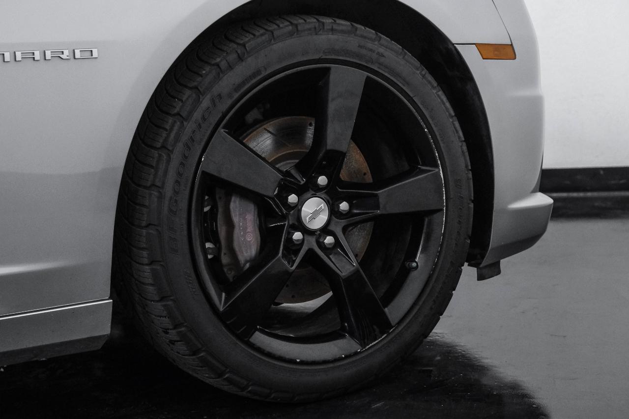 Chevrolet Camaro 2dr Cpe 1SS 2011