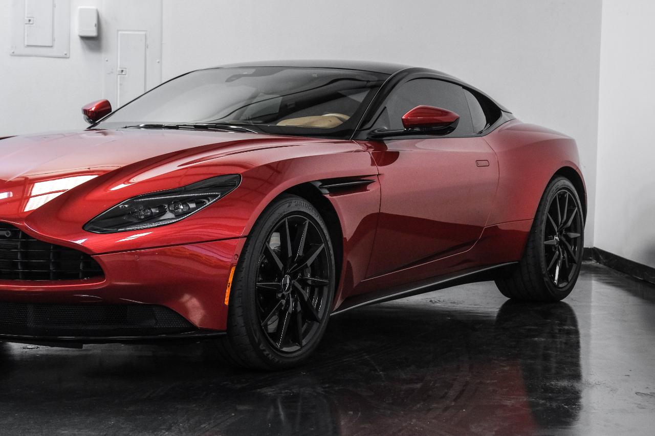 Aston Martin DB11 V8 Coupe 2020