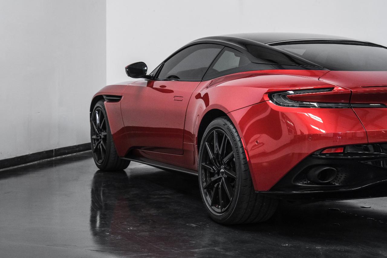 Aston Martin DB11 V8 Coupe 2020