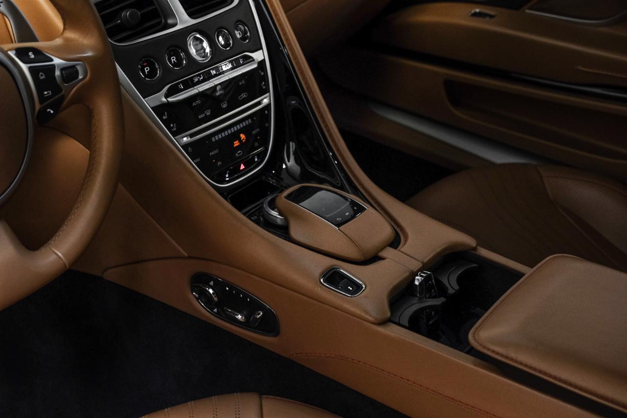 Aston Martin DB11 V8 Coupe 2020