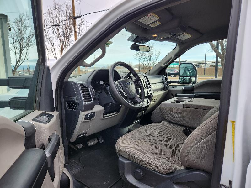 Ford F-450 SD Crew Cab  4WD DRW 2022