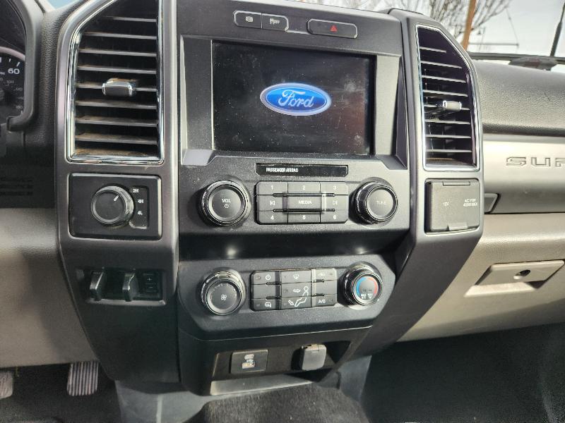 Ford F-450 SD Crew Cab  4WD DRW 2022