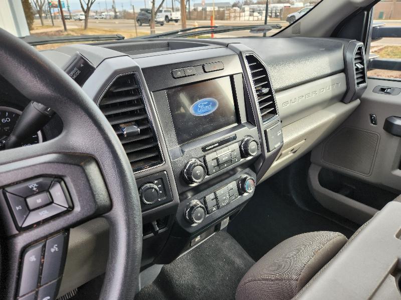 Ford F-450 SD Crew Cab  4WD DRW 2022