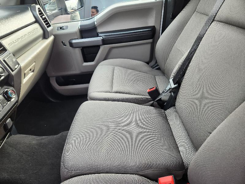 Ford F-450 SD Crew Cab  4WD DRW 2022