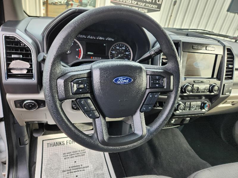 Ford F-450 SD Crew Cab  4WD DRW 2022