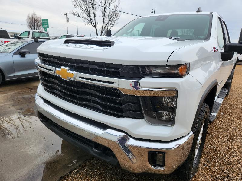 Chevrolet Silverado 2500HD LT Crew Cab Short Box 4WD 2024