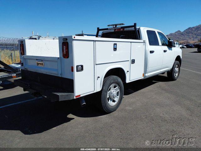 RAM 3500 ST Crew Cab LWB 4WD 2023