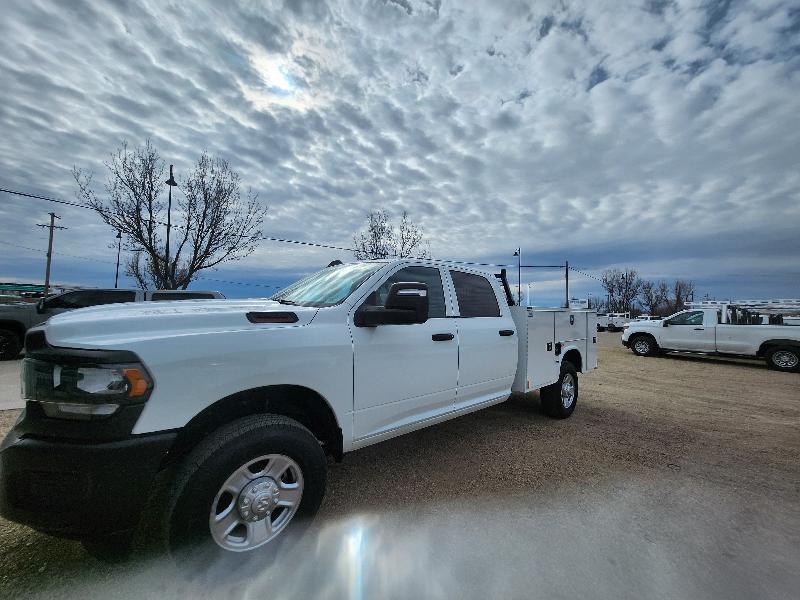 RAM 3500 ST Crew Cab LWB 4WD 2023