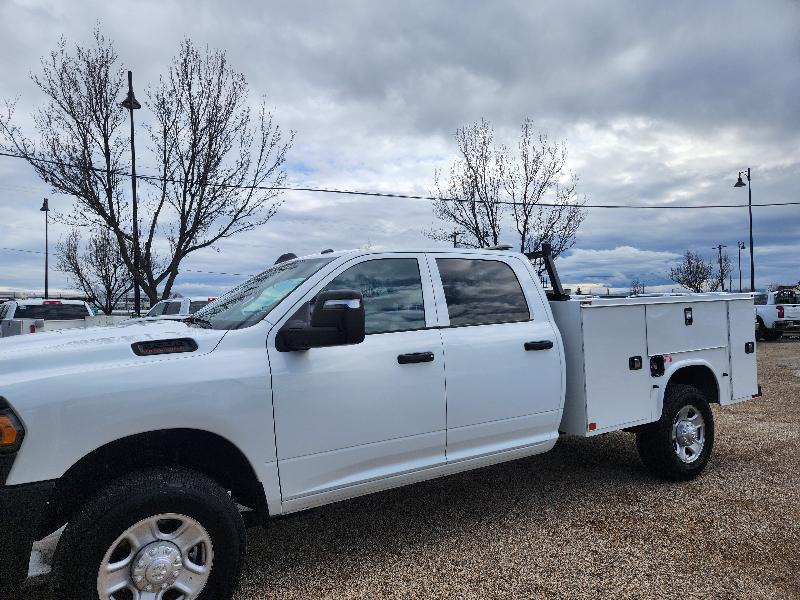 RAM 3500 ST Crew Cab LWB 4WD 2023