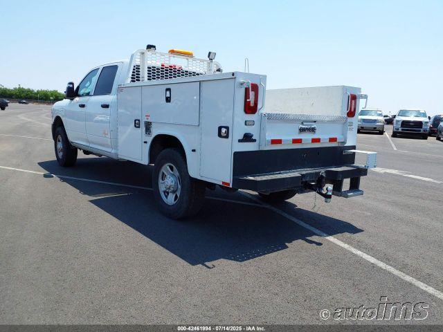 RAM 3500 Tradesman Crew Cab 4WD 2023