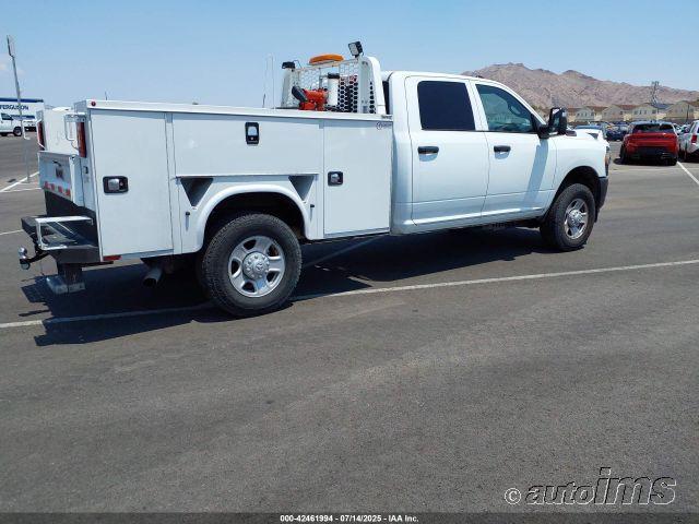 RAM 3500 Tradesman Crew Cab 4WD 2023