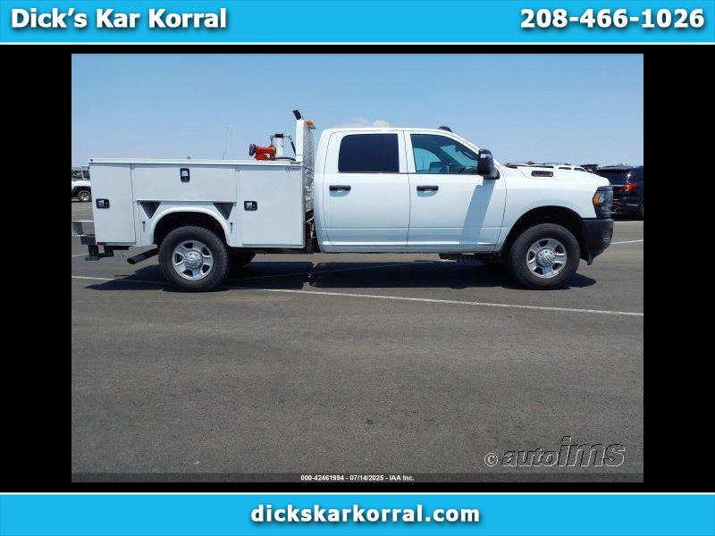 RAM 3500 Tradesman Crew Cab 4WD 2023